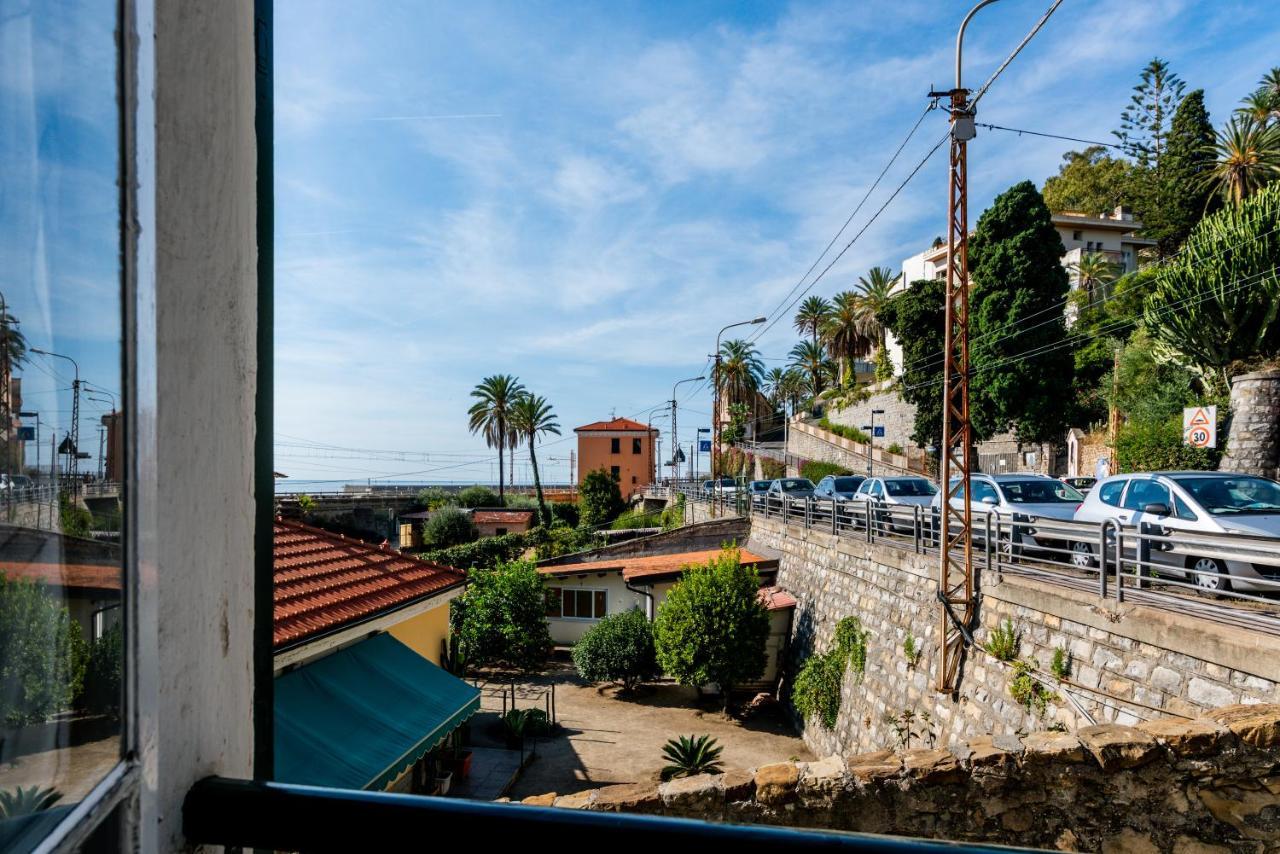 New Fishermans House Seaside, Air Conditioning & Wi-Fi Bordighera Exteriör bild