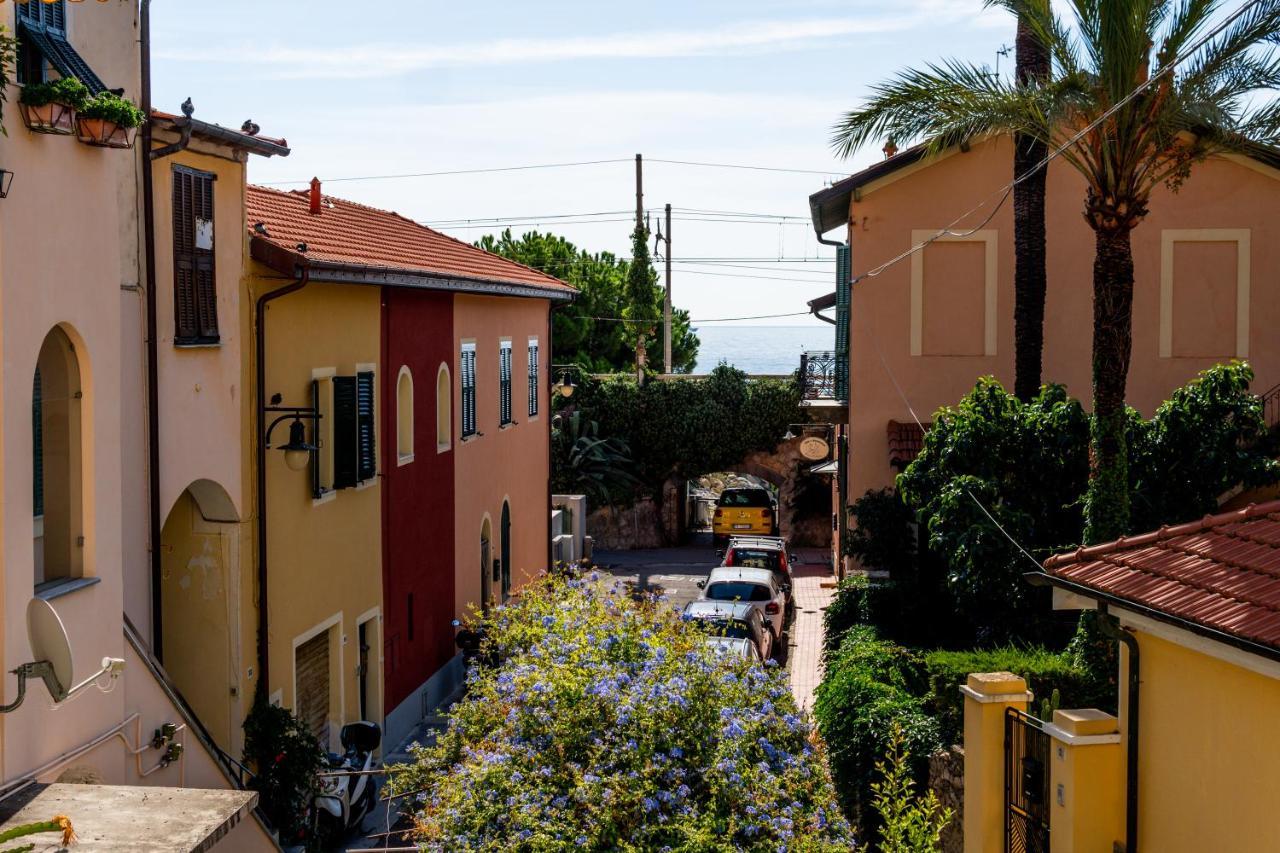 New Fishermans House Seaside, Air Conditioning & Wi-Fi Bordighera Exteriör bild
